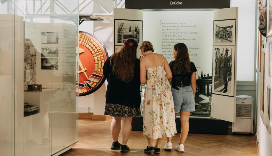 Gäste in der stadtgeschichtlichen Ausstellung